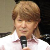 小室哲哉「信じられない」　腕に抱いた赤ちゃんの正体とは？