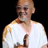 松山千春、粋な対応! 遅延した飛行機でピリピリする機内を一気に拍手で沸かせる 松山千春、粋な対応! 遅延した飛行機でピリピリする機内を一気に拍手で沸かせる