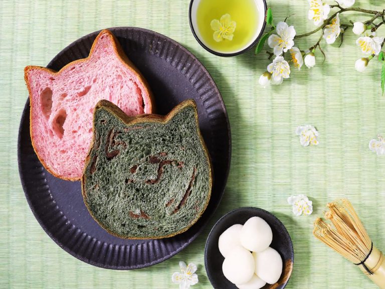 Cat-shaped bread now comes in Spring flavors featuring sakuramochi & other Japanese sweets