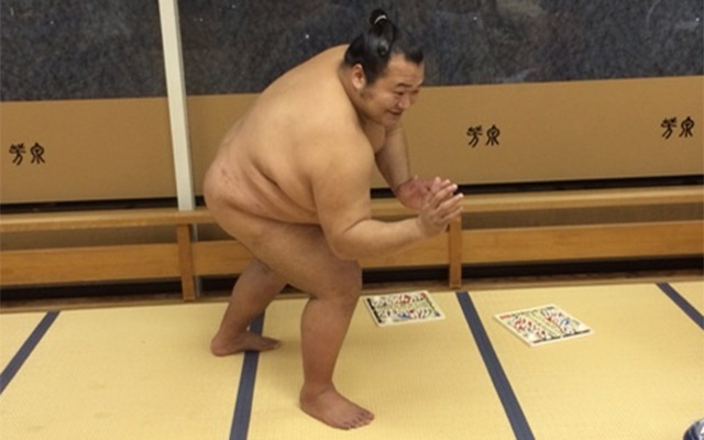 WTF? This Sumo Wrestler Decided To Post Some Photos On His Blog. Is He Wearing Anything??