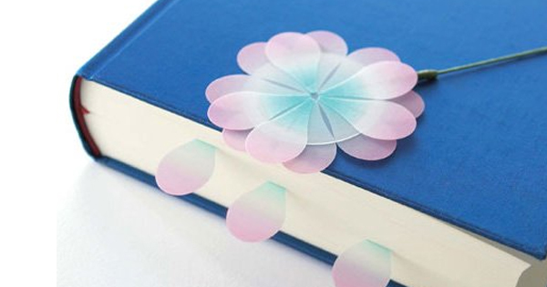 These Flower Petal Tags Will Make Your Desk Bloom!