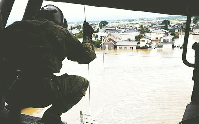 [VIDEO] The Work Japan Defense Force Does For Typhoon Victims Is Amazing – Respect!