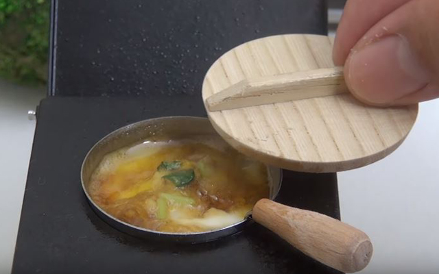 This Miniature Oyakodon Is The Size Of An Earring, But So Adorable And Mouth-Watering