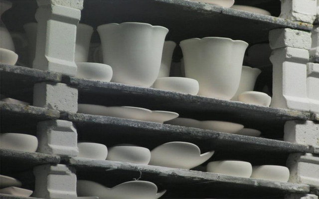 Treasure Hunt Inside A Warehouse For A Basketful Of Arita Porcelain