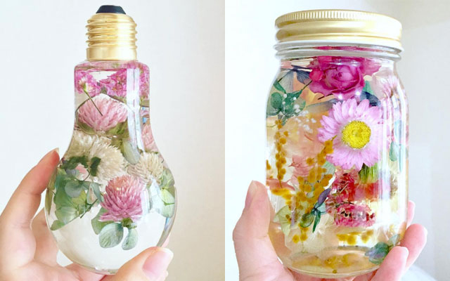 Japanese Herbarium Artist Preserves Blooming Flowers In Glass Jars ...
