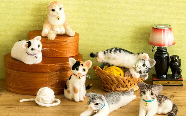 Make Your Own Adorable Felt Cat Buddies With The “Crisp Needle Felt Kitty Association” Craft Set