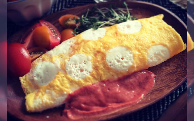 Japanese SNS Trend Turns Plain Omelettes Into A Polka Dotted Surprise