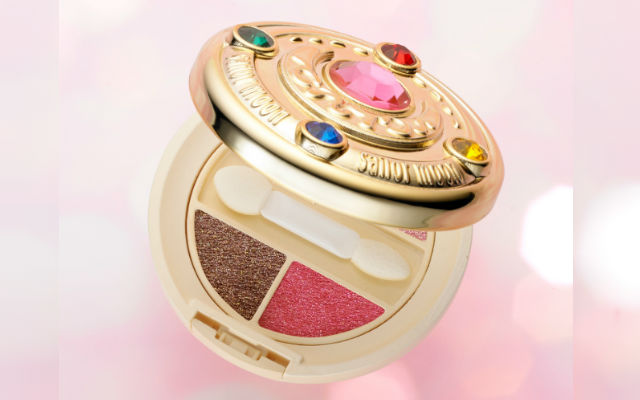 Turn Yourself Into A Sailor Scout With This Eyeshadow Transformation Brooch