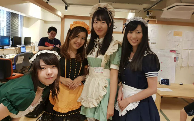 Japanese Tech School Lets Students And Maids Learn Game Programming Together For Mutual Benefit