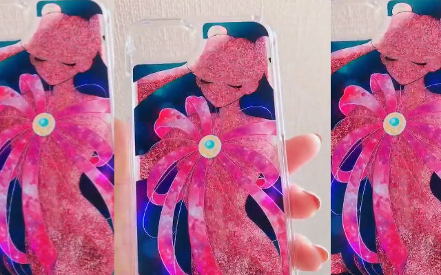 Fan Artist Creates Hypnotizing Glitter Sailor Moon Phone Case Inspired By Transformation Sequence