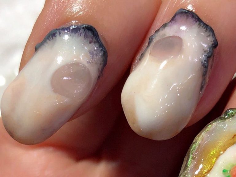 Japanese Nail Artist Creates Super Realistic Oyster Nails in Honour of Hiroshima Specialty