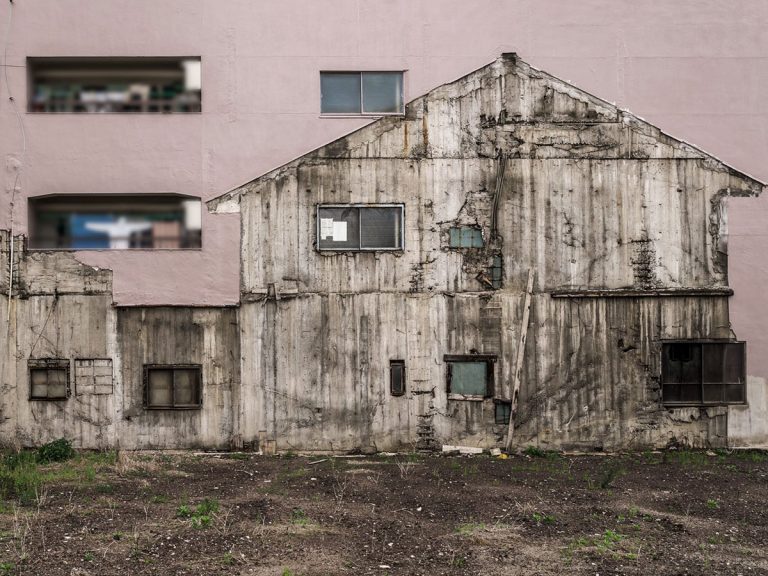 Japanese photographer finds “ghost of a house” in empty lot