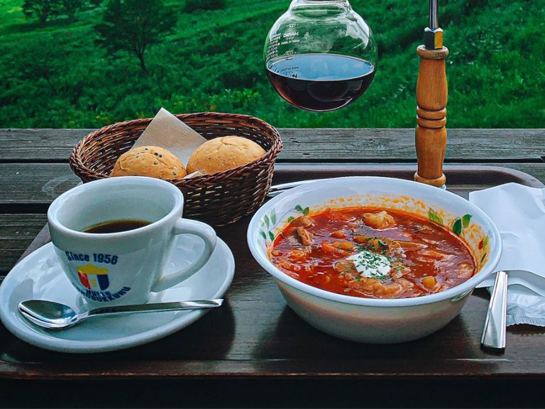 Photographer finds restaurant with the perfect breakfast view in Nagano