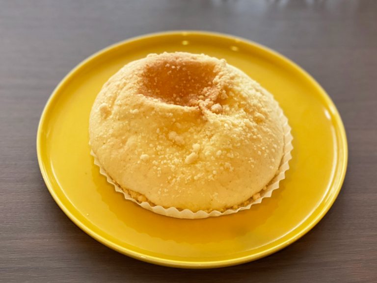 FamilyMart levels up melon pan with new “Salted Butter Cookie Bread”