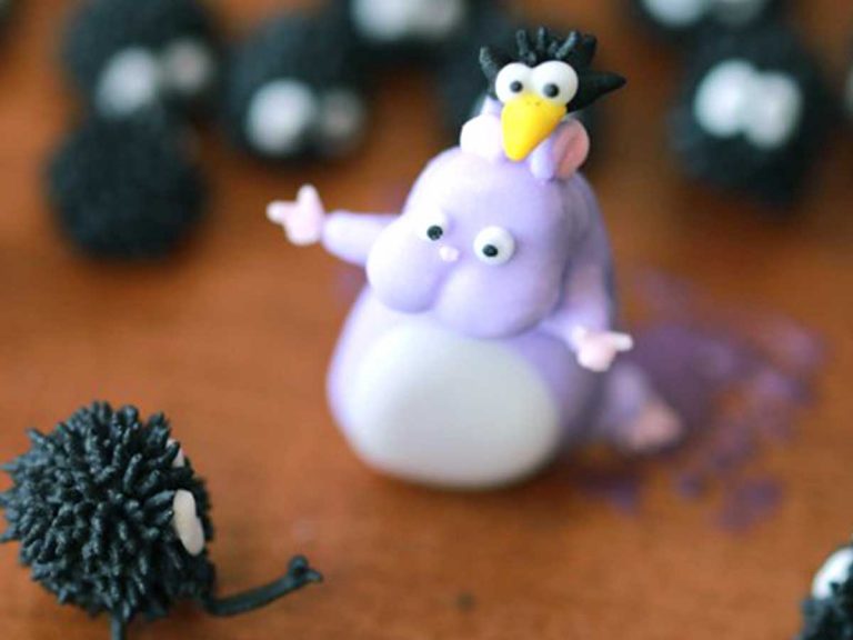 Japanese icing artist turns Studio Ghibli’s Spirited Away into magical sweets