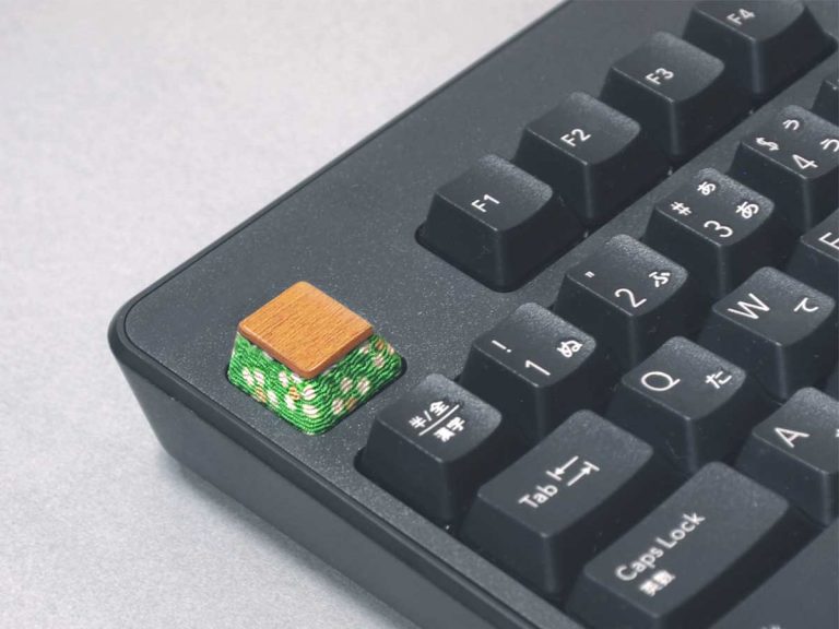 Japanese creator’s witty kotatsu keycap provides a mini escape from everyday stress