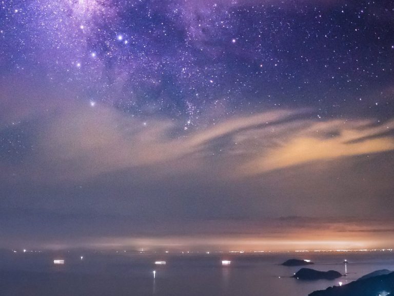 Photographer stuns with gorgeous window into the universe from “secret” starry spot in Japan