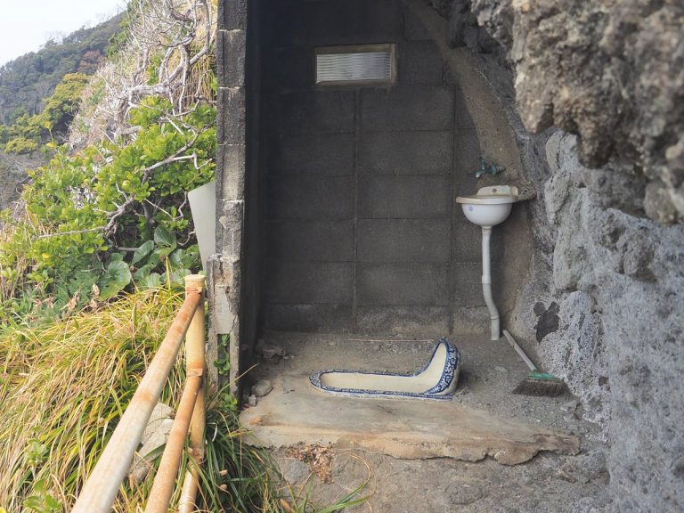 Ruins of cliffside “too open toilet” in Japan takes some guts to use