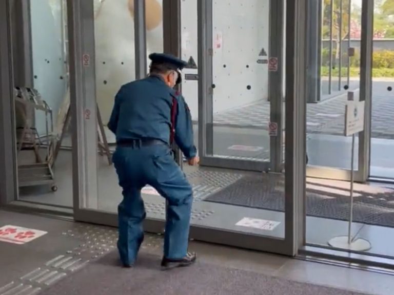 Security guard in years-long standoff with cat trying to enter museum have touching morning routine