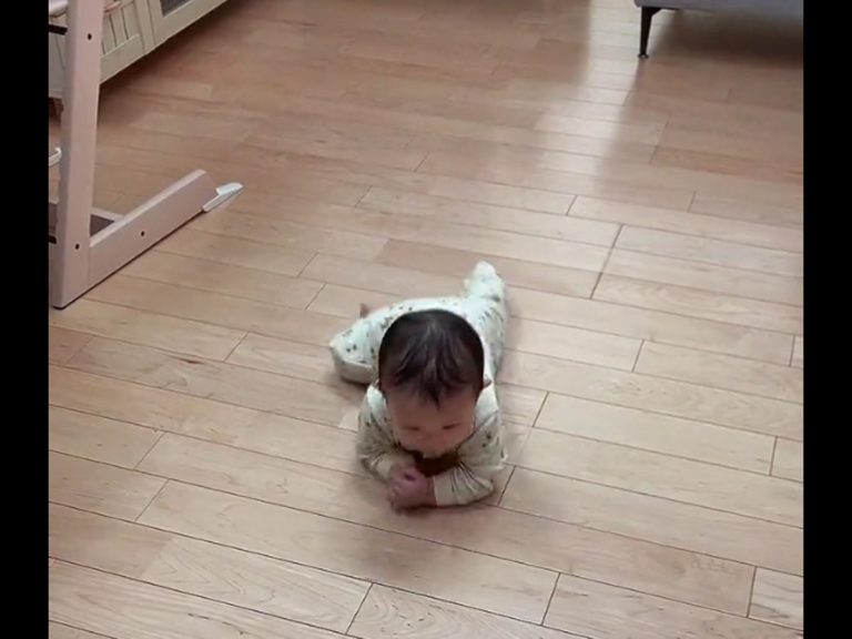Baby who can’t crawl has a way of moving that’s just too strong
