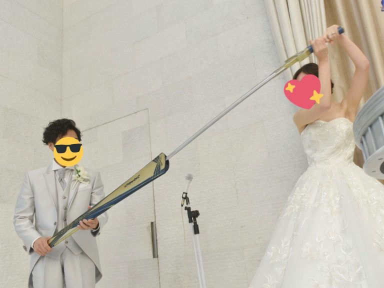 Anime-loving bride’s wedding dream comes true, cutting cake with Exaclibur from Fate/Zero and Attack on Titan gear