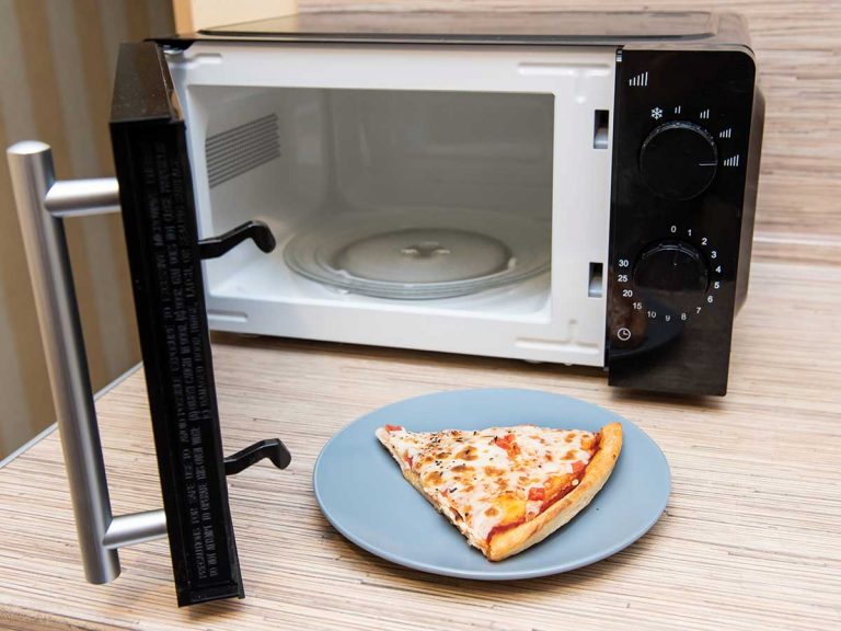 Domino’s Pizza Japan shares easy microwave-only pizza revival lifehack for their generous 3 pizza deal