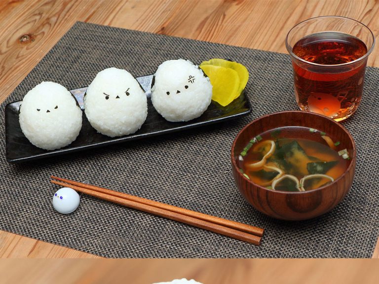 The cutest bird in Japan turned into angry anime-style rice balls