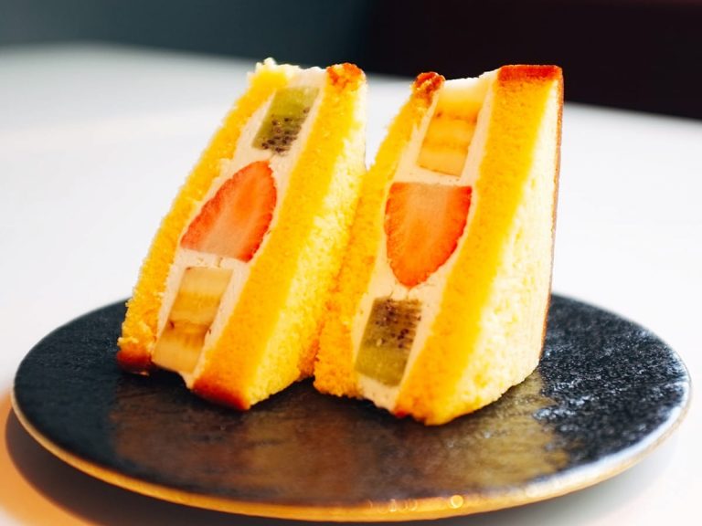 Japanese fruit sandwiches with a sweet twist: Bunmeido’s castella fruit sandwiches