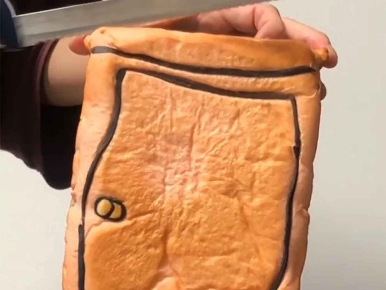 “It’s like magic!” Japanese culinary artist makes Doraemon’s Anywhere Door in a loaf of bread