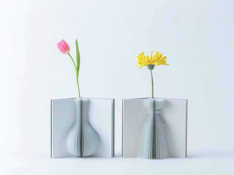 These clever and stylish “pop-up” single-flower vases have six different designs in one book