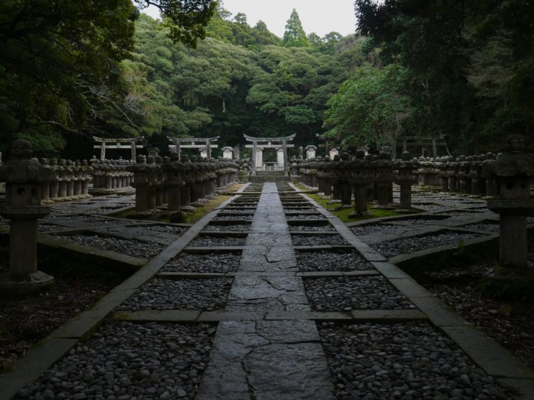 Walk among the tombs of the Mōri warlords at Tōkōji Temple