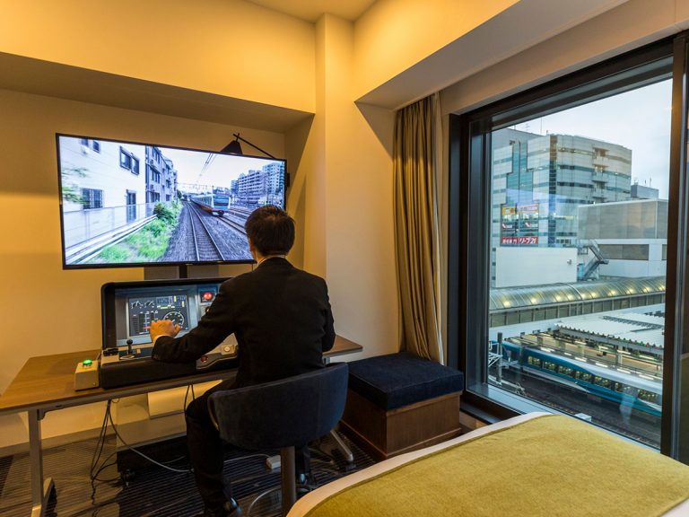 JR East celebrates 150 years of rail with special train simulation hotel room stay