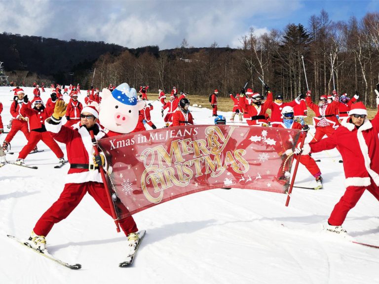 Mount Jeans Nasu invites Santa cosplayers to take part in annual ‘Christmas Santa Ski Run’
