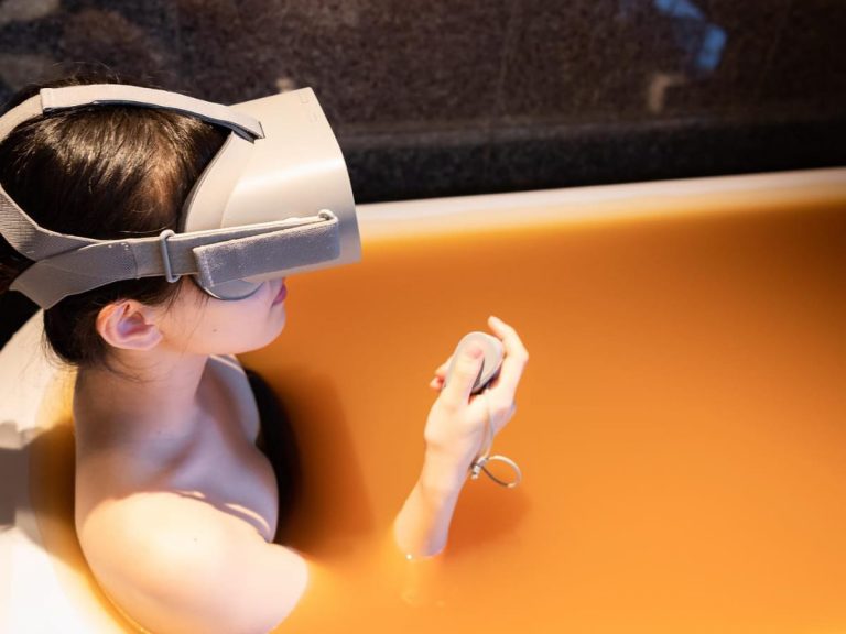 Relax In An Onsen From Home With VR