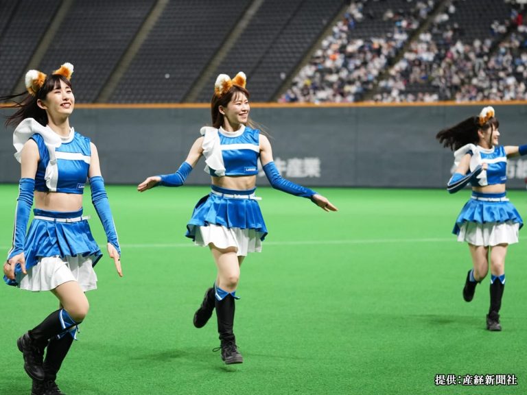 Japanese cheerleaders’ cute fox dance goes viral, videos rack up millions of views