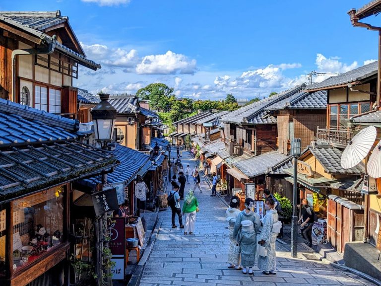 Tourism is back: Cheap yen, eased border controls, fill streets with visitors