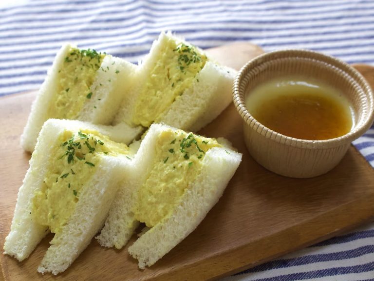 Umami Egg pop-up cafe serves vegan egg sandwiches, puddings and more