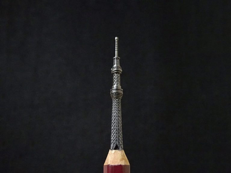 This detailed sculpture of Tokyo Skytree is carved out of a pencil lead