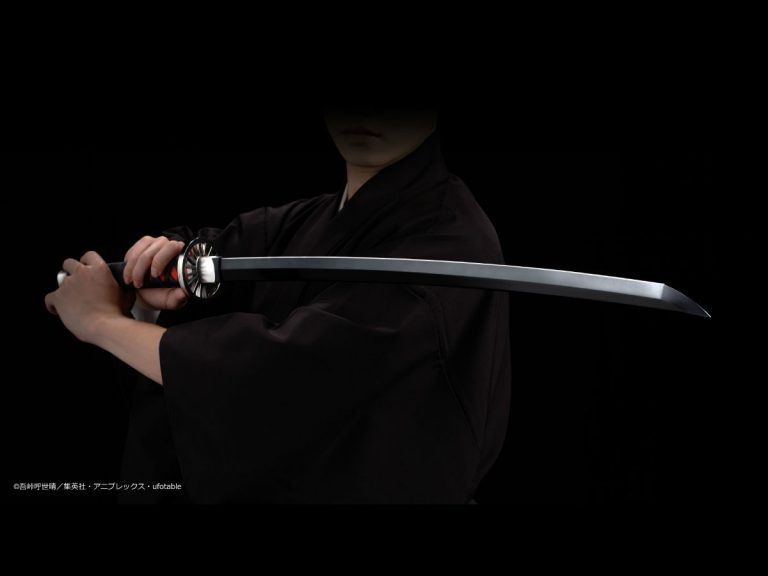 Full scale Nichirin Blade from Demon Slayer replica plays anime opening and Tanjiro quotes