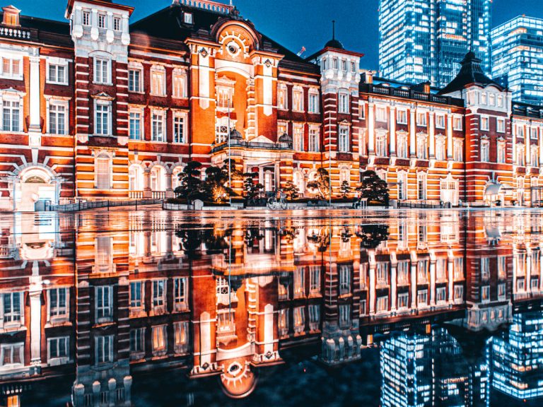 Photographer captures stunningly gorgeous photoshoot of Tokyo Station during a typhoon