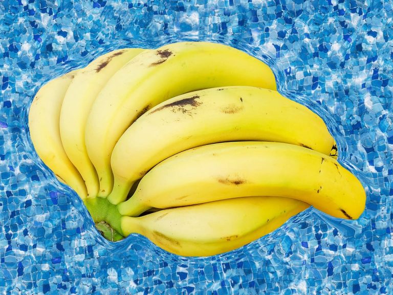 This lifehack could be the smartest way to freeze and store bananas