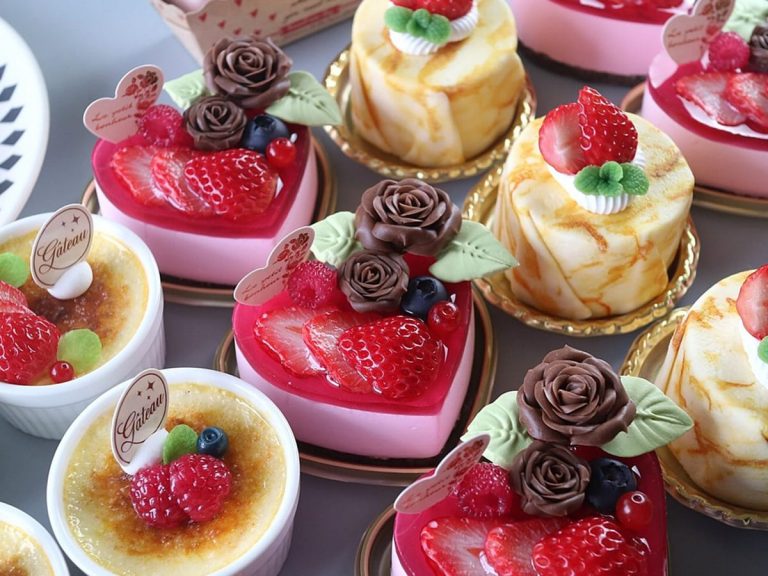 Twitter user Licca makes mouth-watering Japanese cakes but look closely before digging in