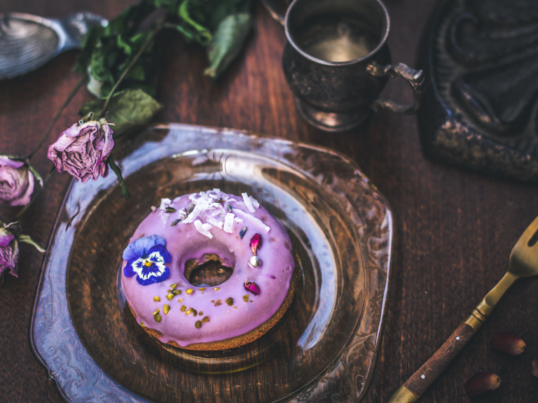 Tokyo’s dried flower art doughnuts cafe now offer delivery for Instagrammable cafe vibes at home