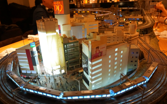 Get Back on Track at Tokyo’s Model Train Bar Ginza Panorama