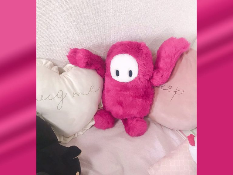 Japanese gamer girl’s home-made Fall Guys plushie is so adorable it should be official merch
