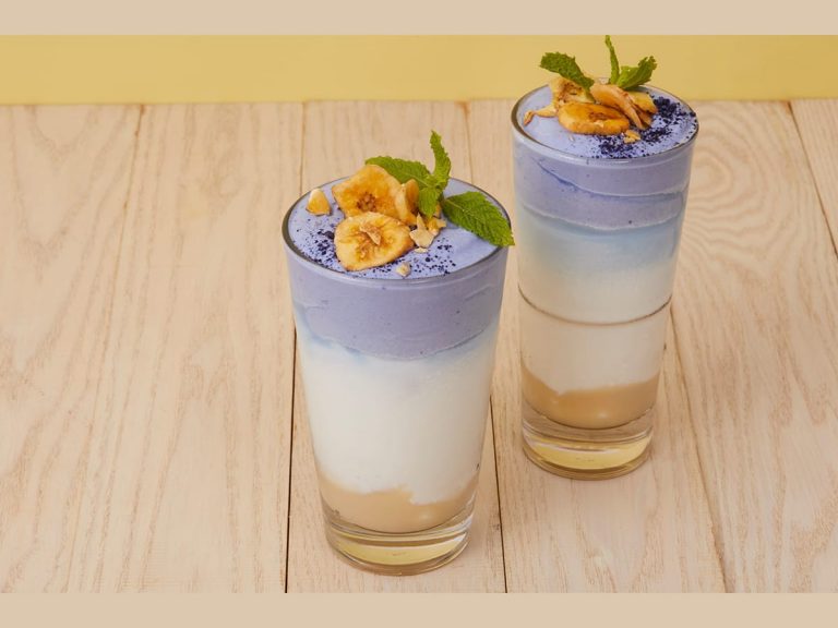 Yokohama café’s summer latte impressively recreates Hawaii’s beautiful beach colors