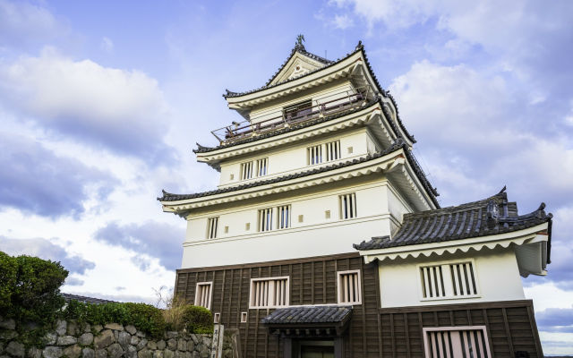 For The First Time, A Japanese Castle Is Offering Overnight Stays