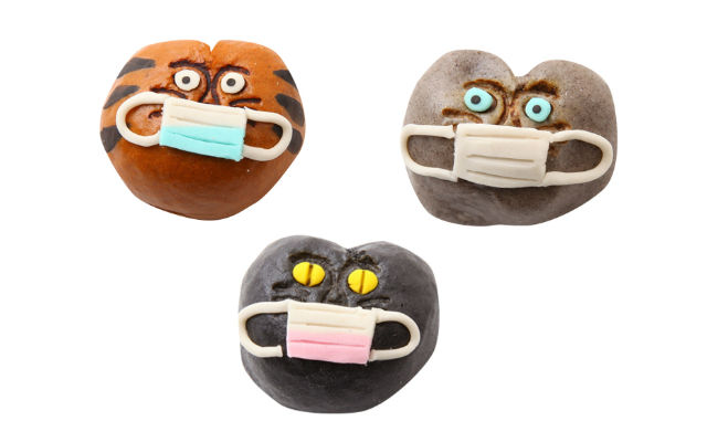 Traditional Japanese sweets maker battles coronavirus with creepy cute “cats wearing masks” dumplings