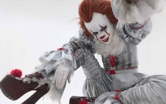 Japanese Cosplayer’s Pennywise and Other Horror Transformations Will Give You Creepy Cool Chills