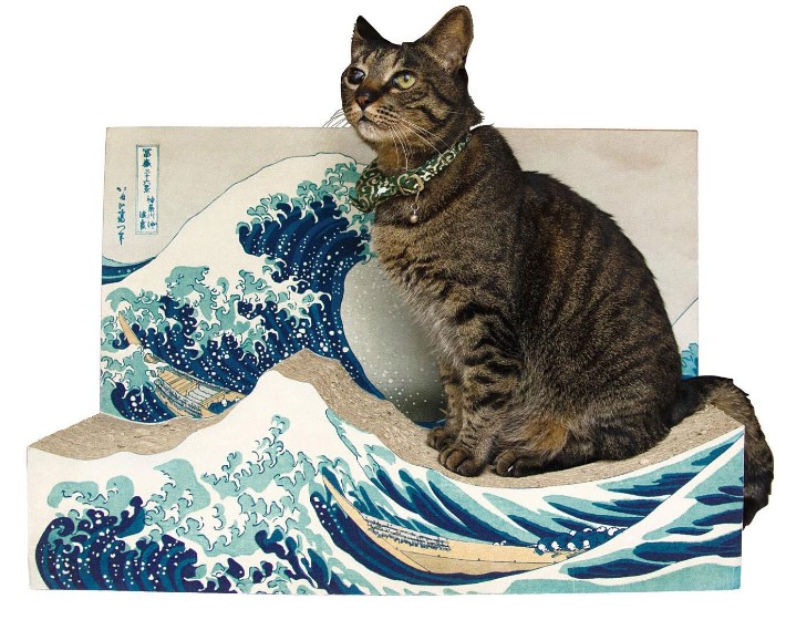 Let your cat ride the wave with a claw post inspired by Japan's most iconic  woodblock print – grape Japan